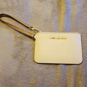 Michael kors wristlet